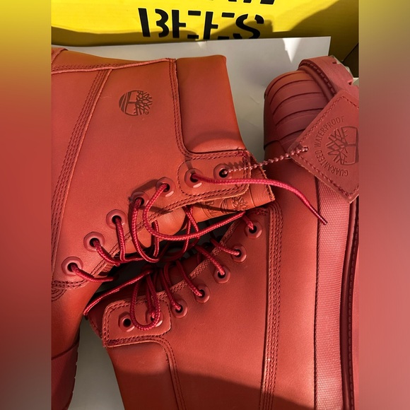 Practically NIB Timberland Beeline boots - Picture 7 of 16